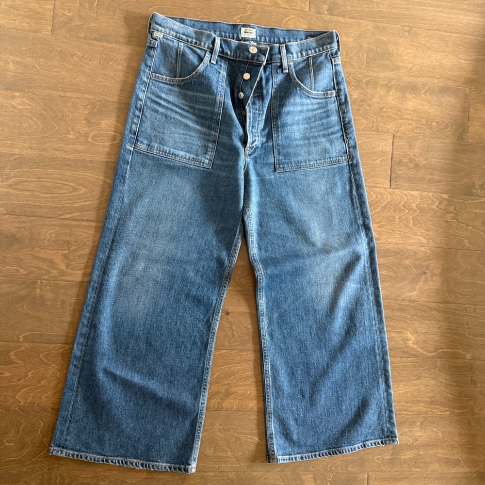 Citizens of Humanity Millie Cropped Wide leg jeans with high rise. Size 30.